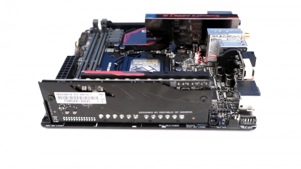 ASUS MAXIMUS VIII IMPACT (4)